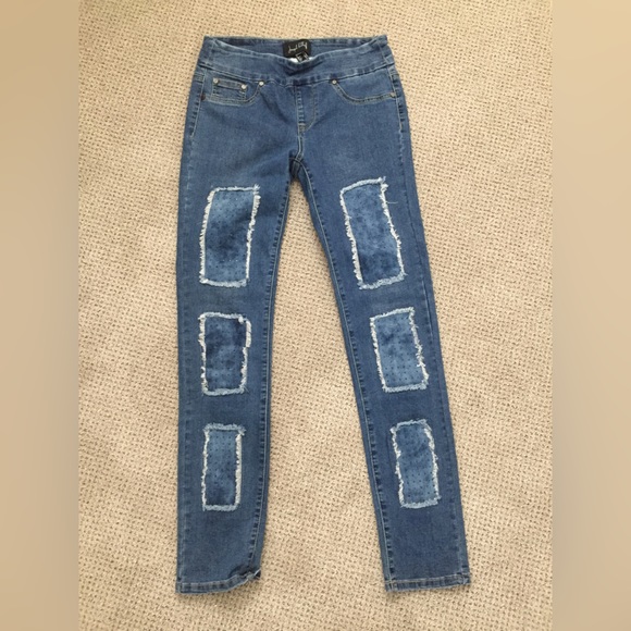 Joseph Ribkoff Denim - NWOT Bedazzled Jeans